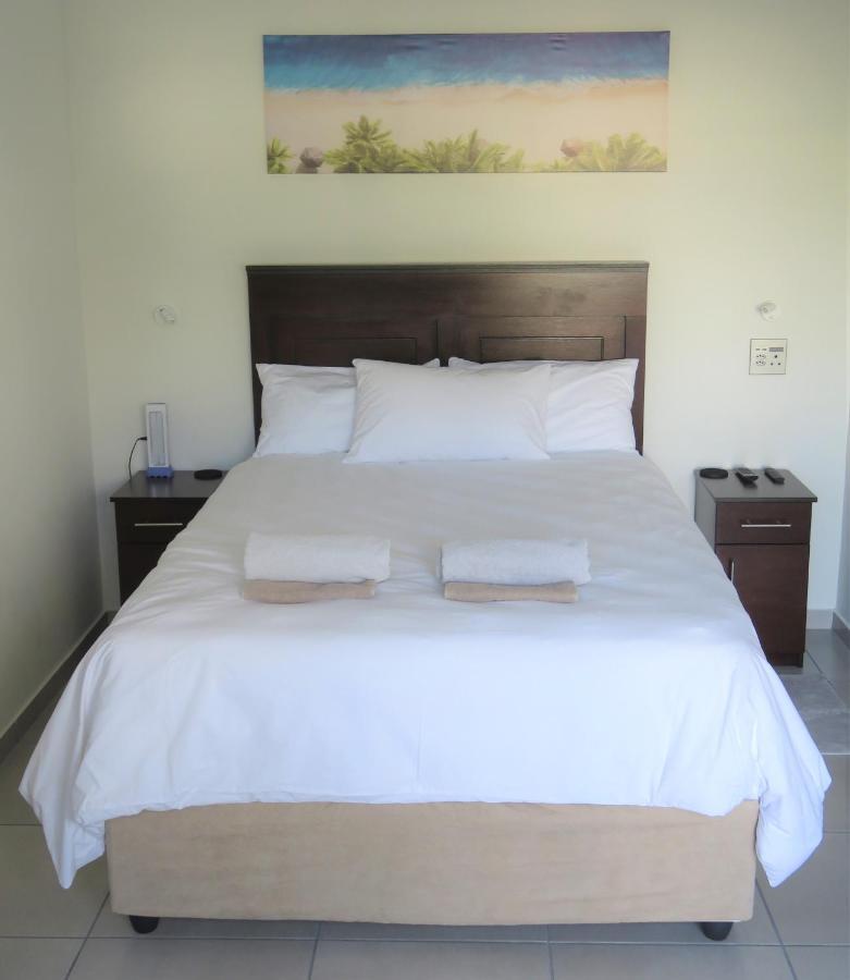 Pro Moni'S Guesthouse Muizenberg Eksteriør bilde