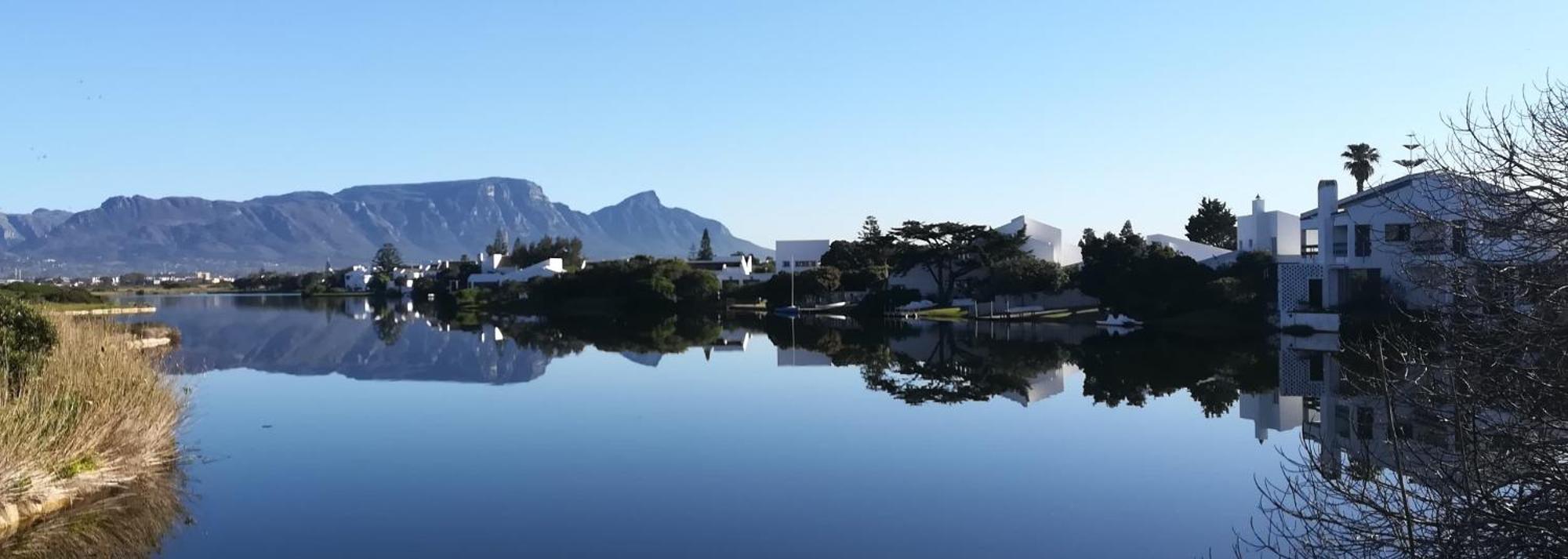 Pro Moni'S Guesthouse Muizenberg Eksteriør bilde